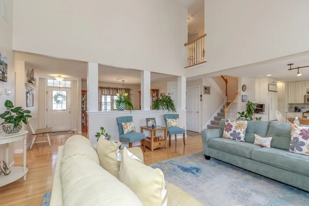 3 South Parrish Drive Londonderry NH 03053