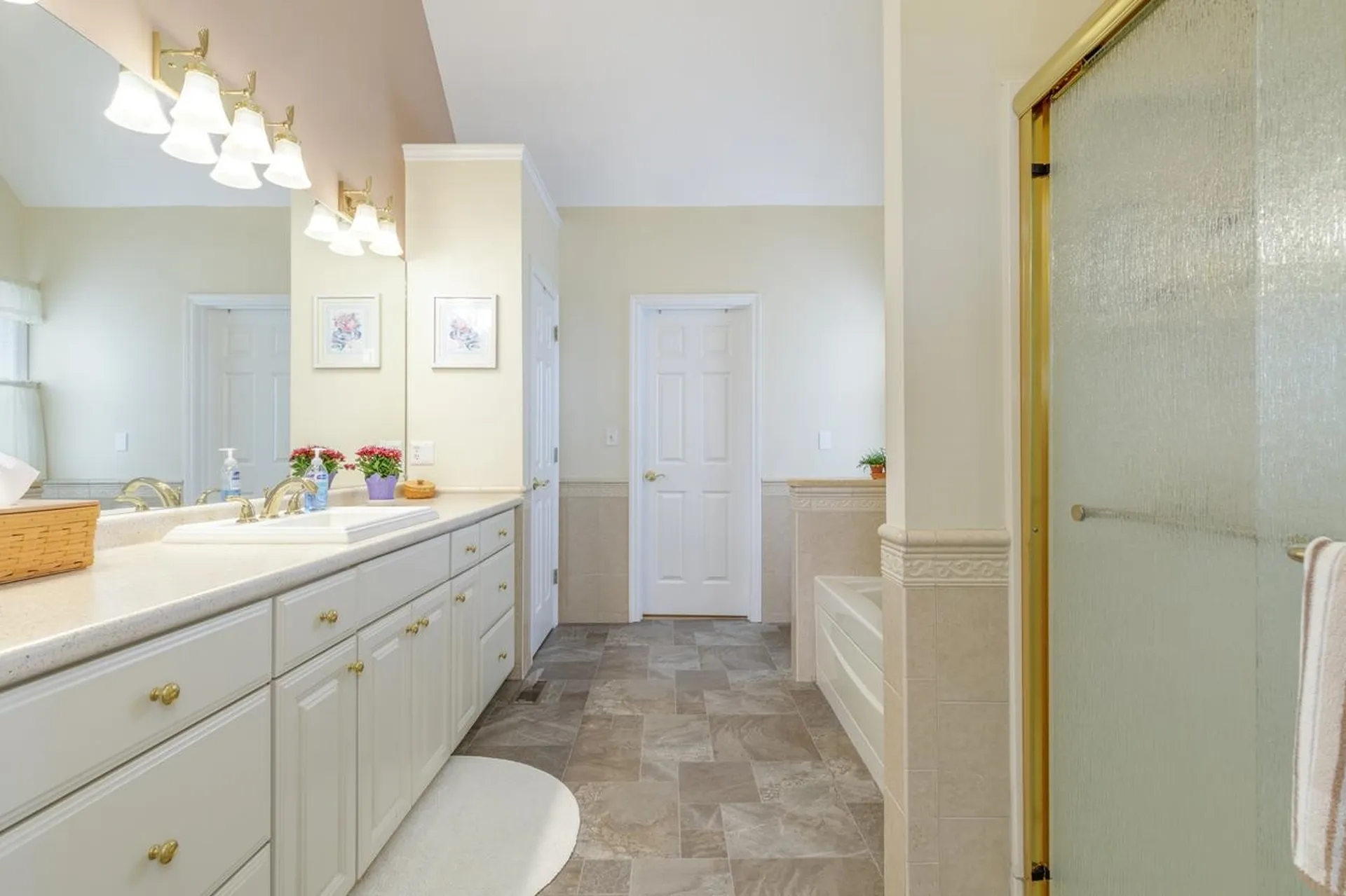 3 South Parrish Drive Londonderry NH 03053