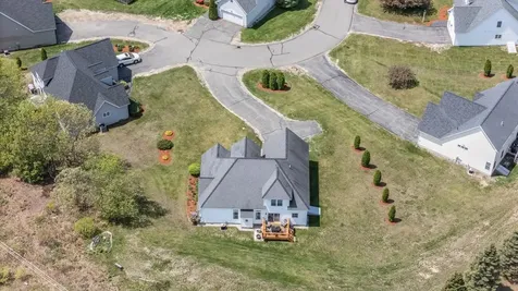 3 South Parrish Drive Londonderry NH 03053