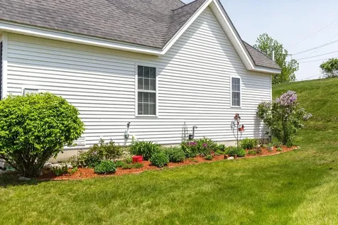 3 South Parrish Drive Londonderry NH 03053