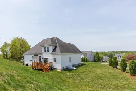 3 South Parrish Drive Londonderry NH 03053