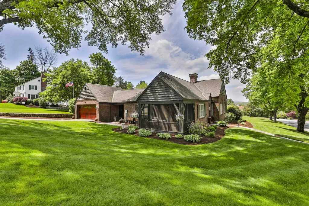 135 Ridge Road Manchester NH 03104