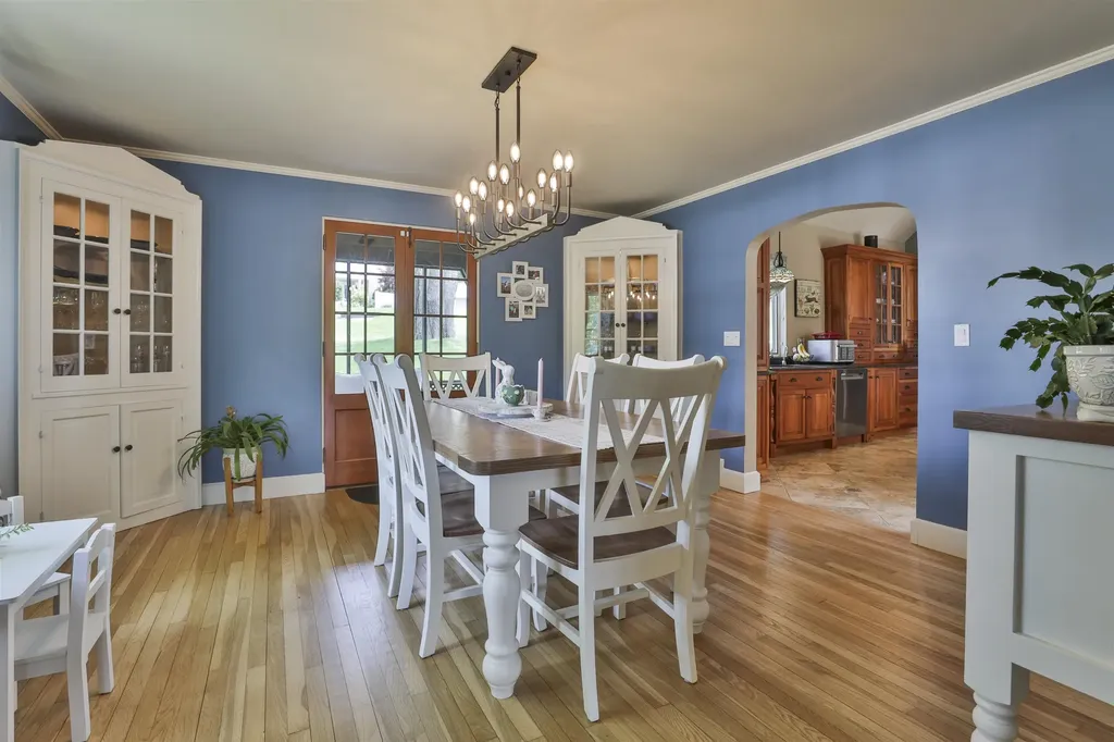 135 Ridge Road Manchester NH 03104