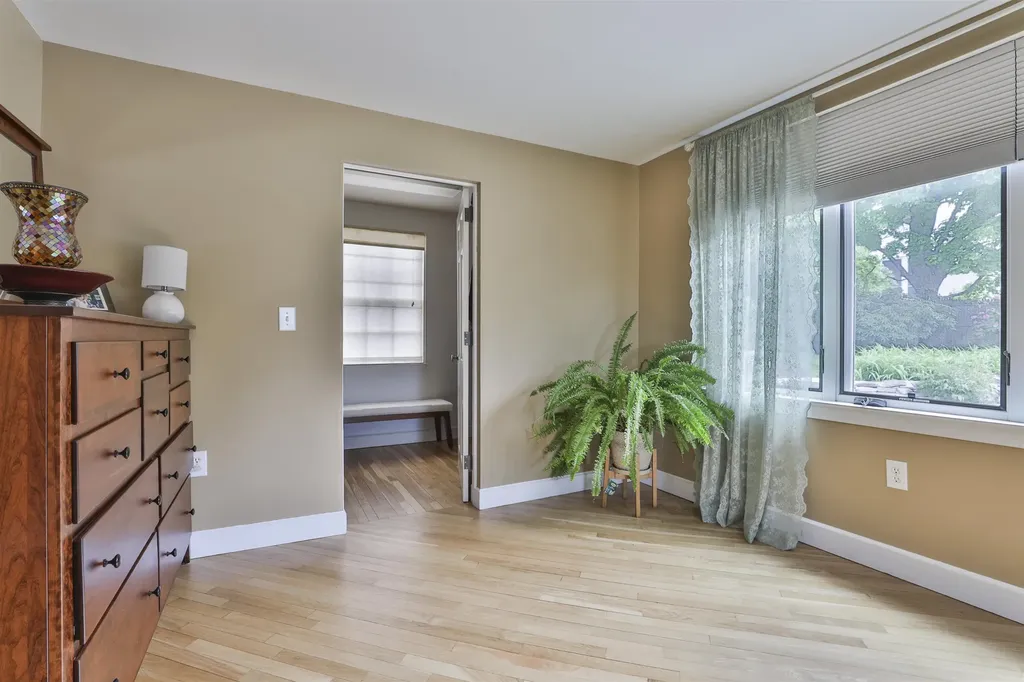 135 Ridge Road Manchester NH 03104