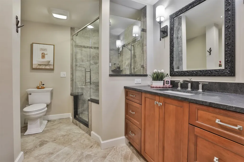 135 Ridge Road Manchester NH 03104