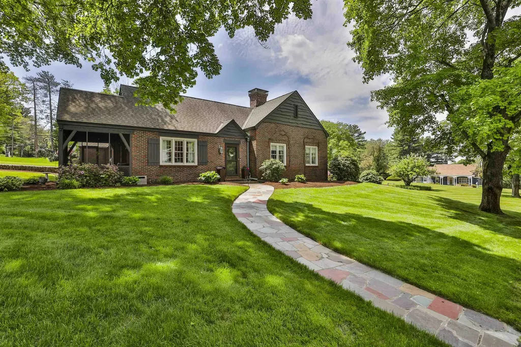 135 Ridge Road Manchester NH 03104