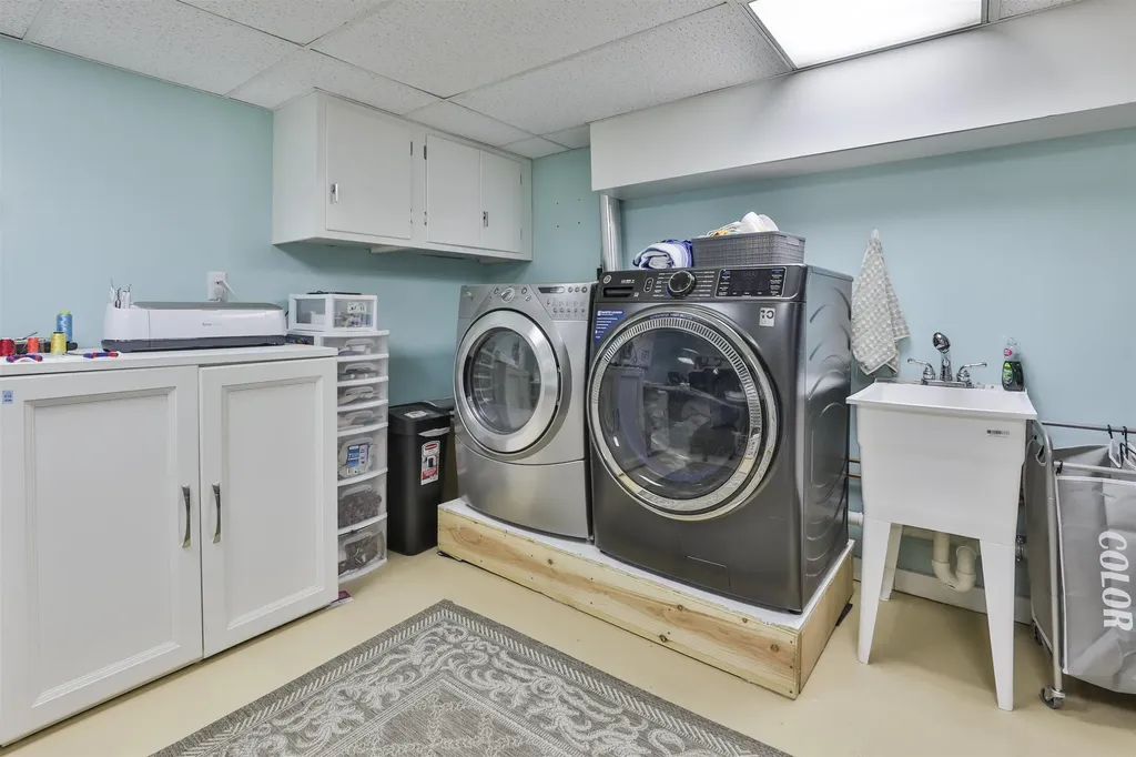 135 Ridge Road Manchester NH 03104