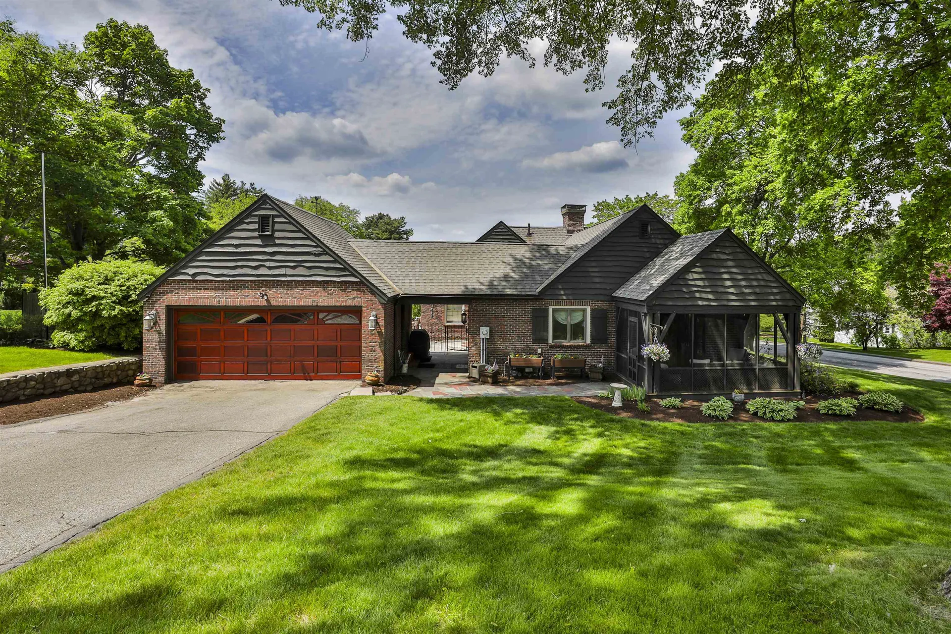 135 Ridge Road Manchester NH 03104