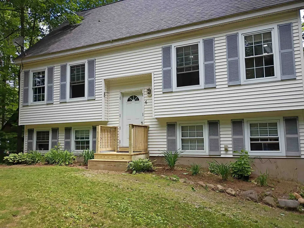 6 Friar Tuck Road Canterbury NH 03224