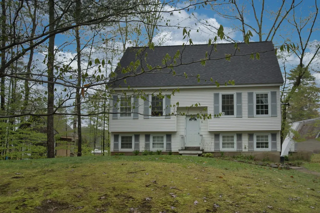 6 Friar Tuck Road Canterbury NH 03224