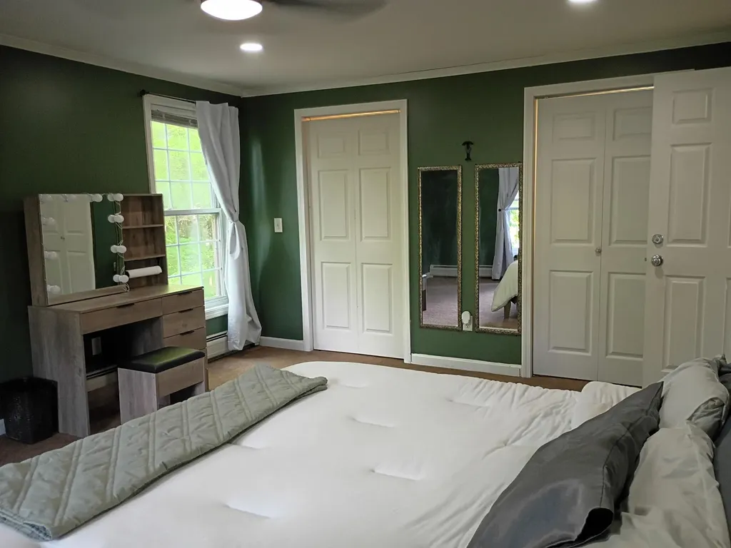 6 Friar Tuck Road Canterbury NH 03224