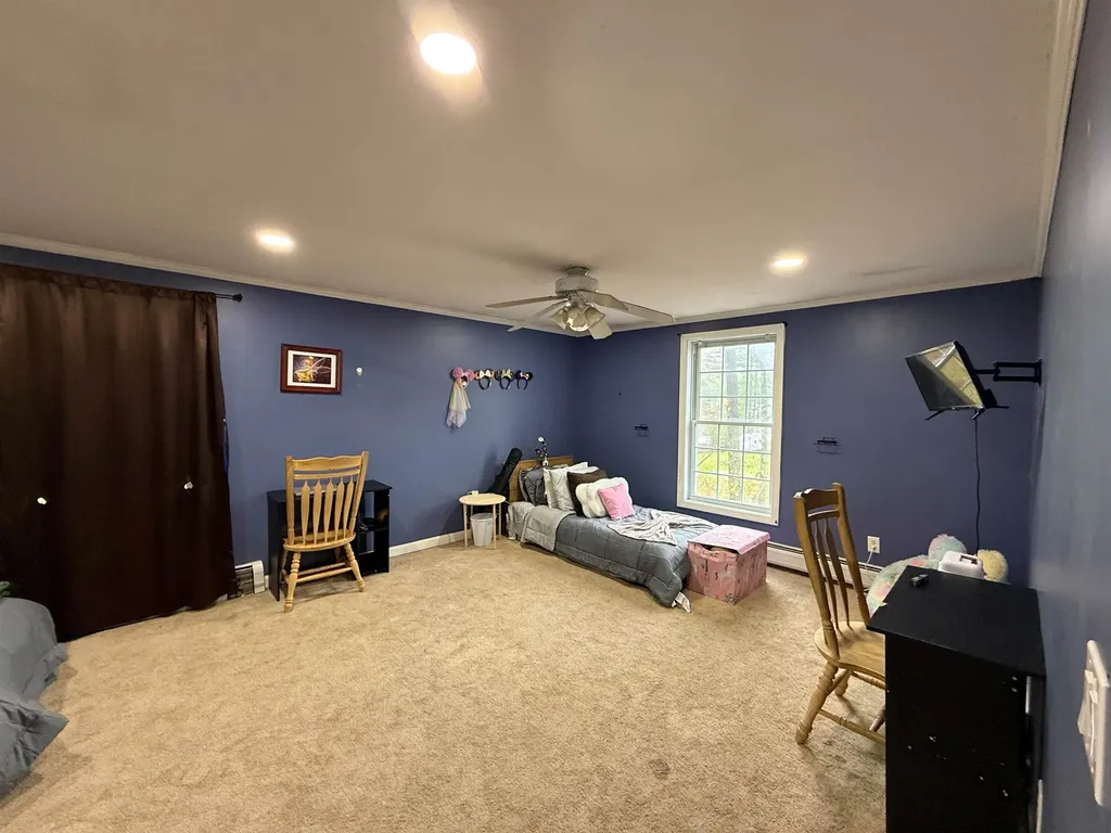 6 Friar Tuck Road Canterbury NH 03224
