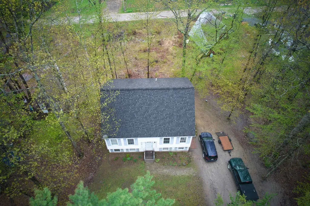 6 Friar Tuck Road Canterbury NH 03224