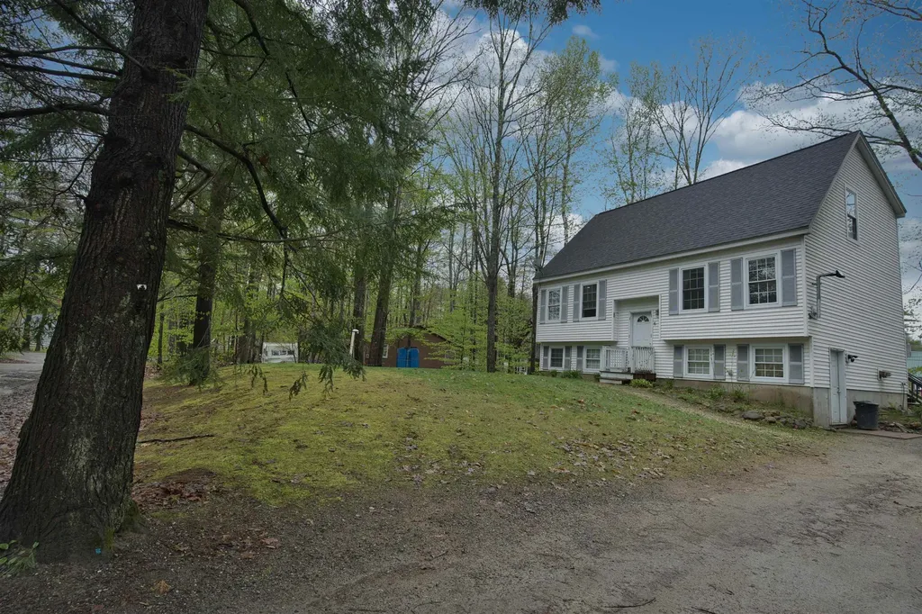 6 Friar Tuck Road Canterbury NH 03224
