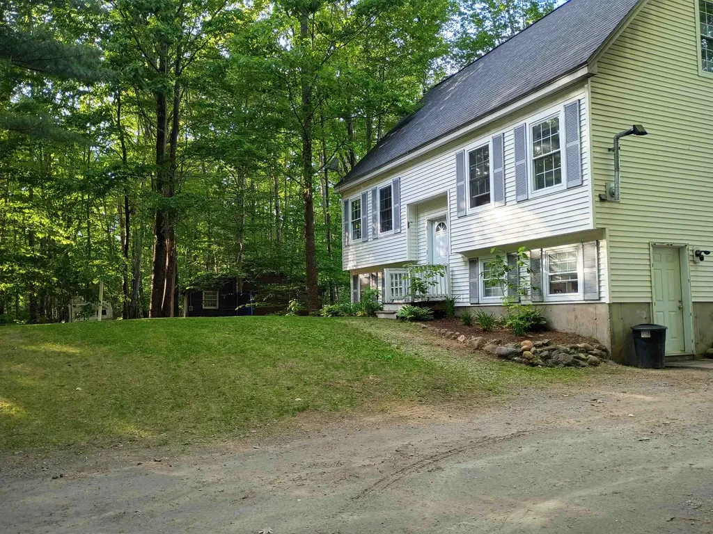6 Friar Tuck Road Canterbury NH 03224