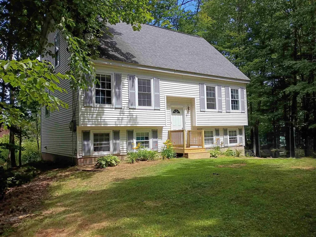 6 Friar Tuck Road Canterbury NH 03224