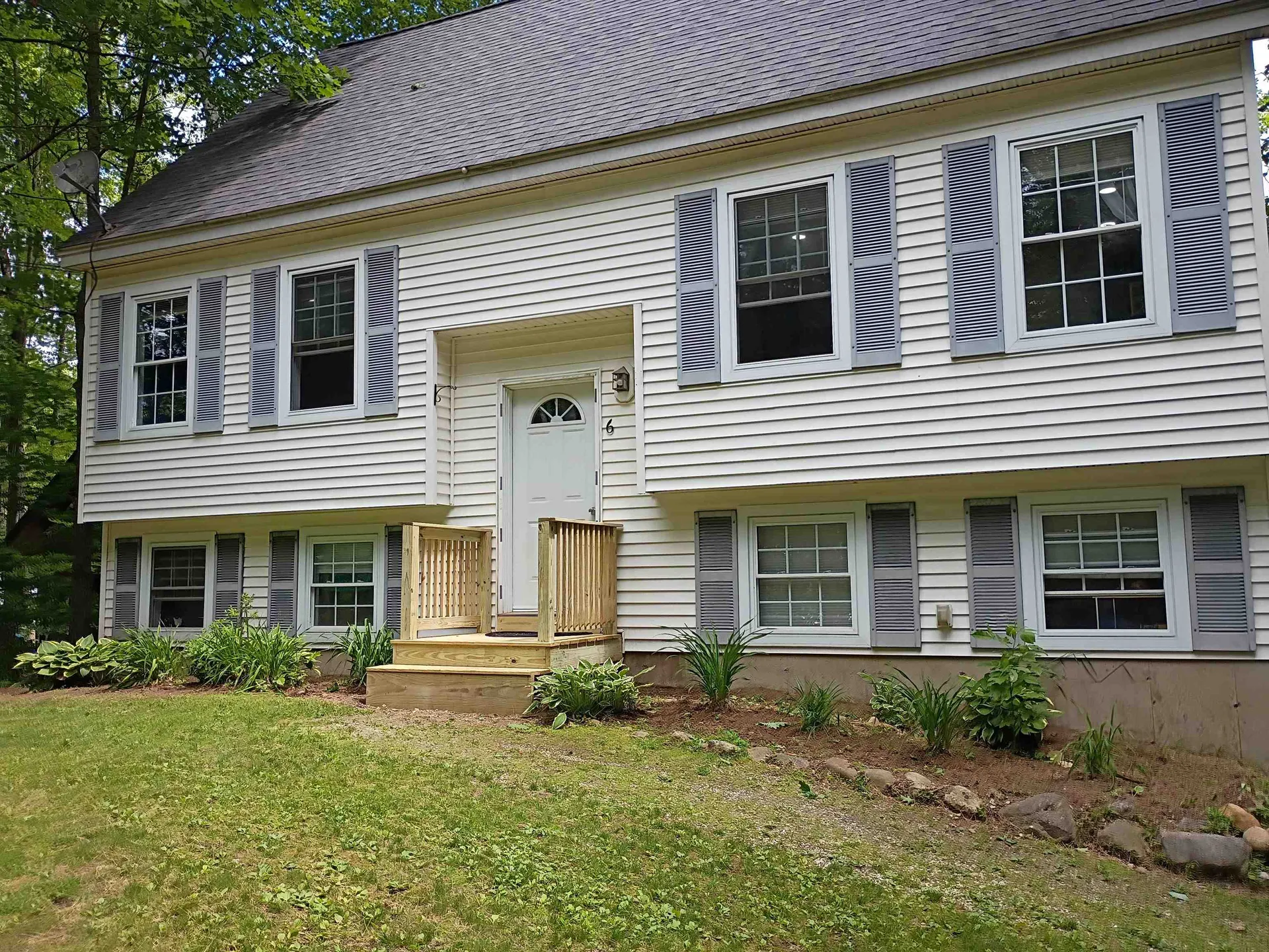 6 Friar Tuck Road Canterbury NH 03224