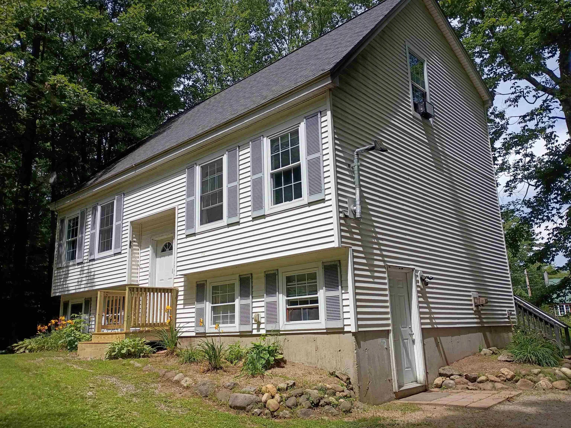 6 Friar Tuck Road Canterbury NH 03224