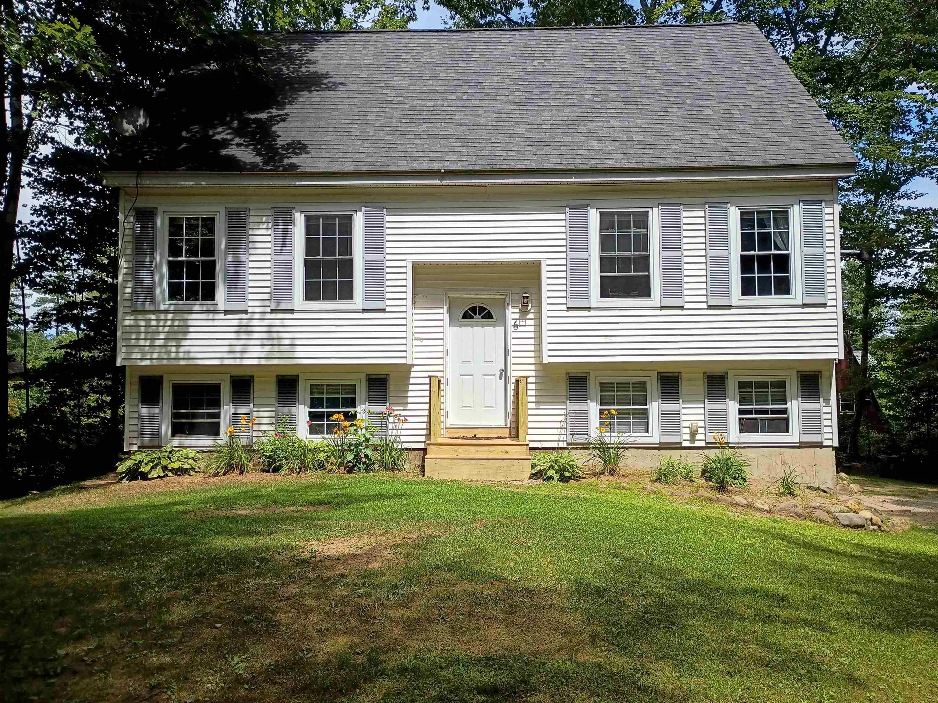 6 Friar Tuck Road Canterbury NH 03224