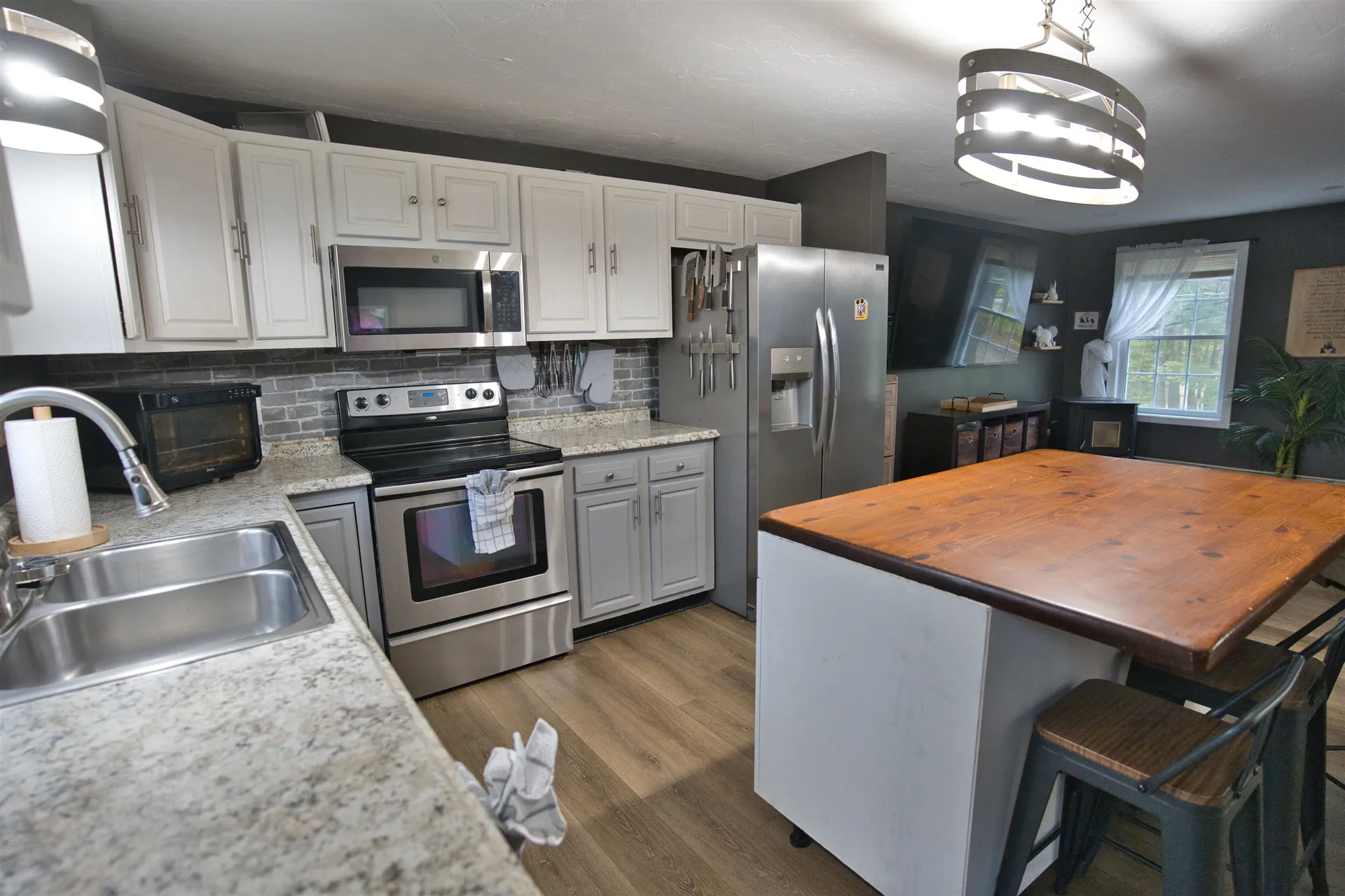 6 Friar Tuck Road Canterbury NH 03224