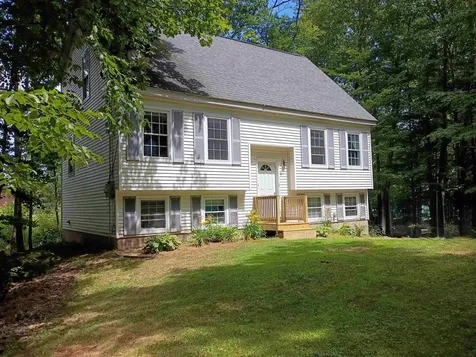 6 Friar Tuck Road Canterbury NH 03224