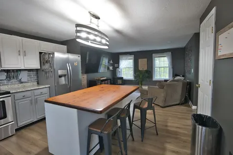 6 Friar Tuck Road Canterbury NH 03224