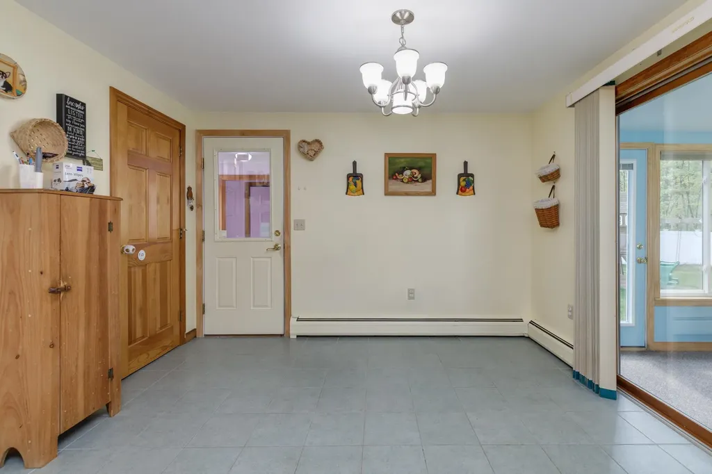 36 N Curtisville Road Concord NH 03301