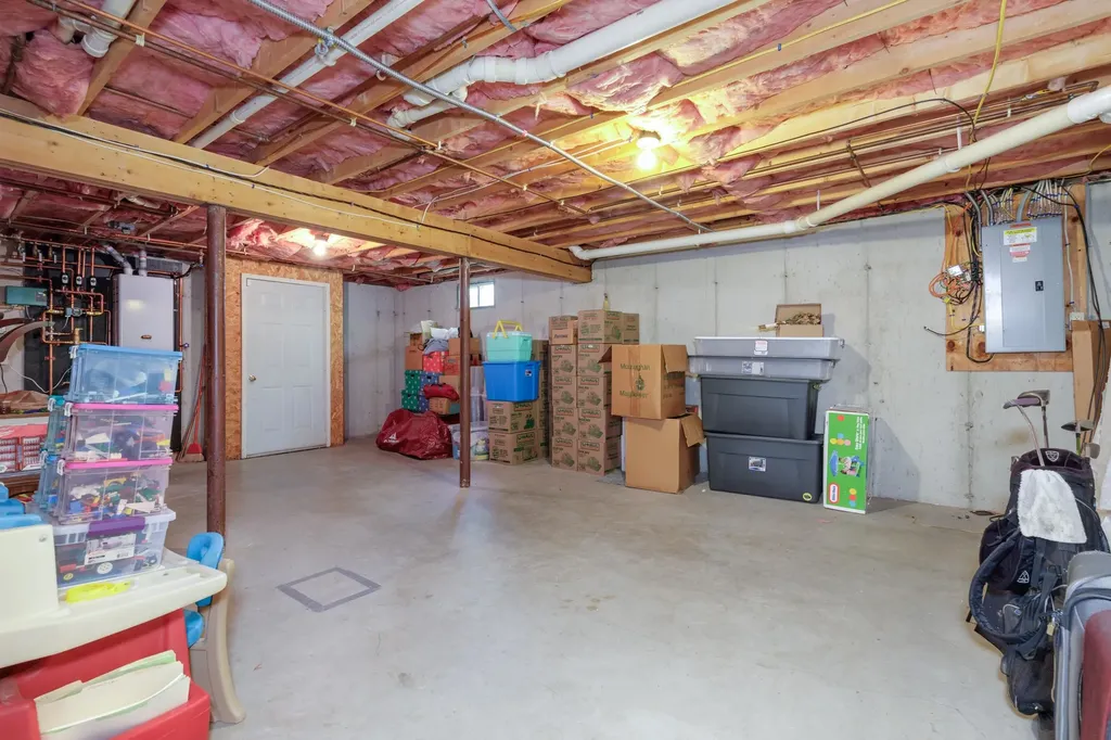 36 N Curtisville Road Concord NH 03301