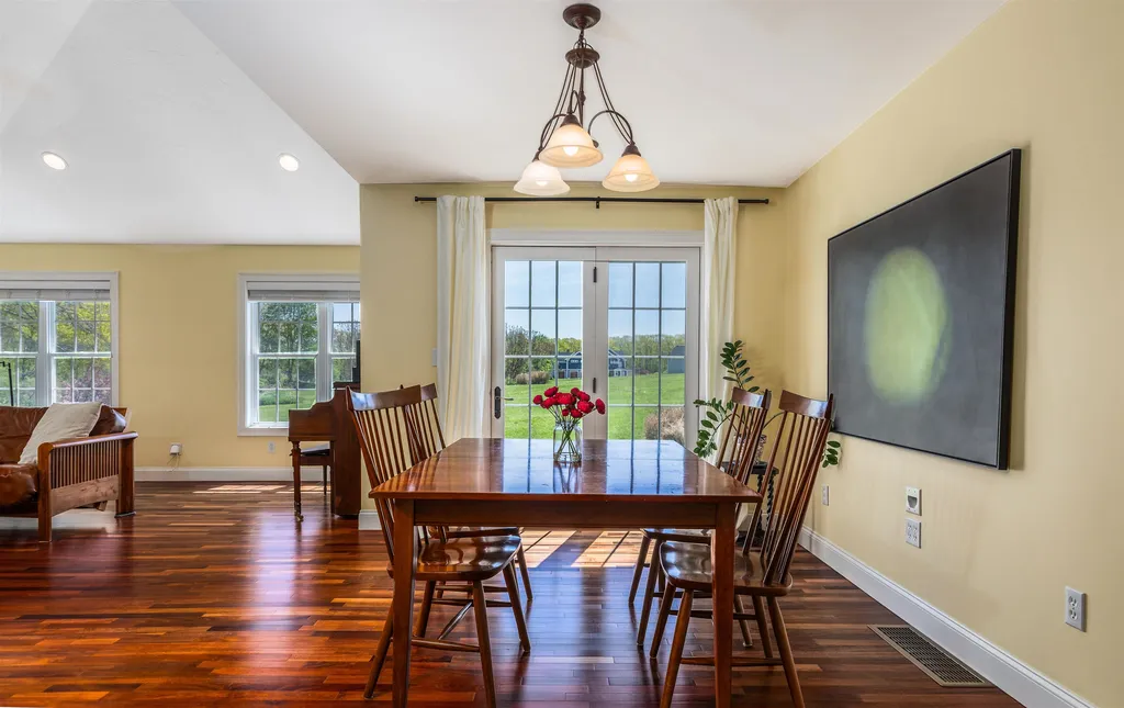 9 Towle Farm Road Hampton Falls NH 03844