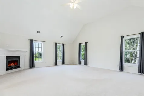 9 Towle Farm Road Hampton Falls NH 03844