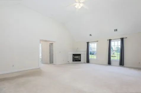 9 Towle Farm Road Hampton Falls NH 03844