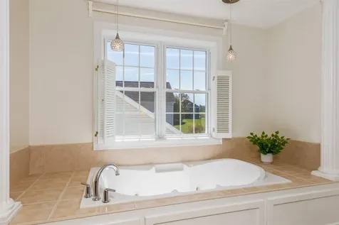 9 Towle Farm Road Hampton Falls NH 03844
