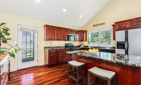 9 Towle Farm Road Hampton Falls NH 03844