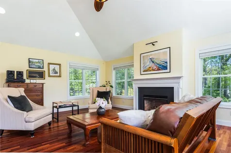 9 Towle Farm Road Hampton Falls NH 03844