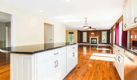 9 Towle Farm Road Hampton Falls NH 03844