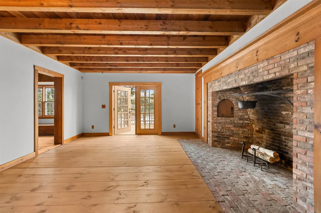 4499 Lower Waterford Road Waterford VT 05819
