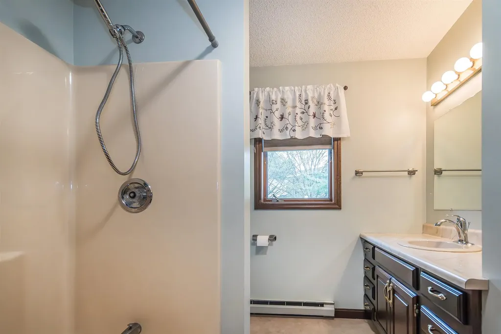 155 Dorr Drive Rutland City VT 05701