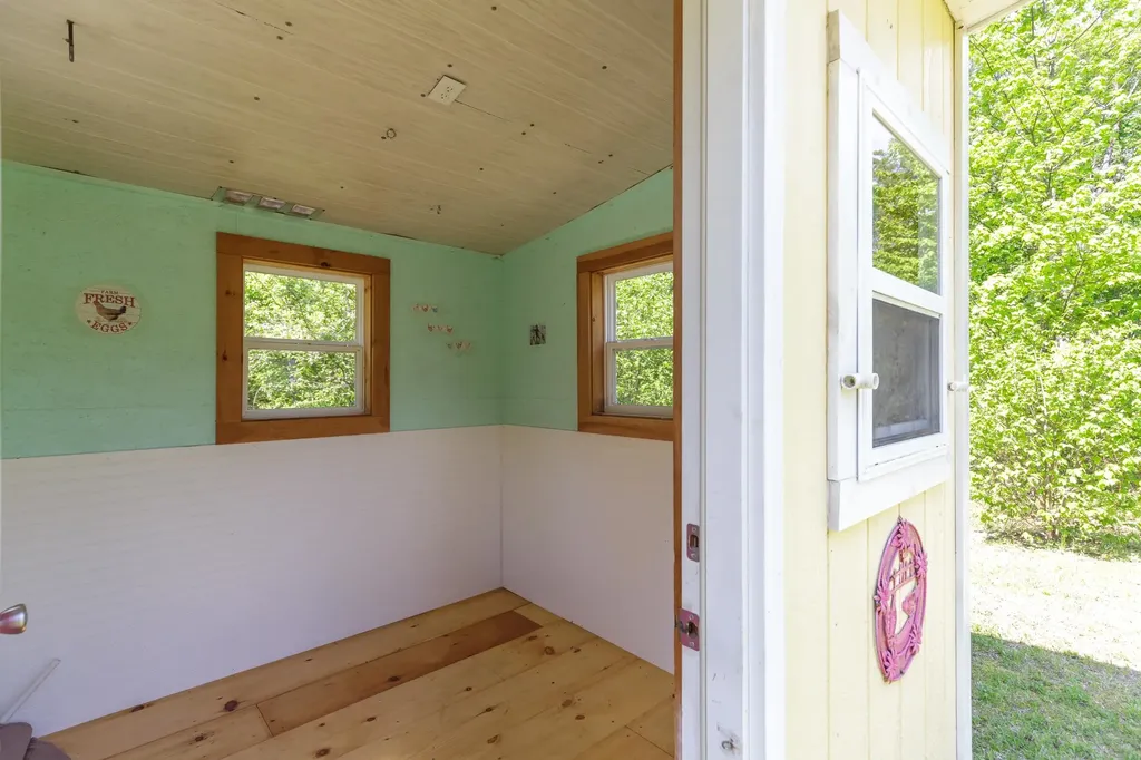 49 Moss Road Hopkinton NH 03229