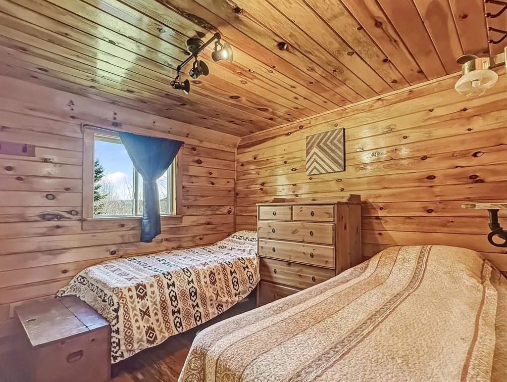 36 Moss Drive Stewartstown NH 03576