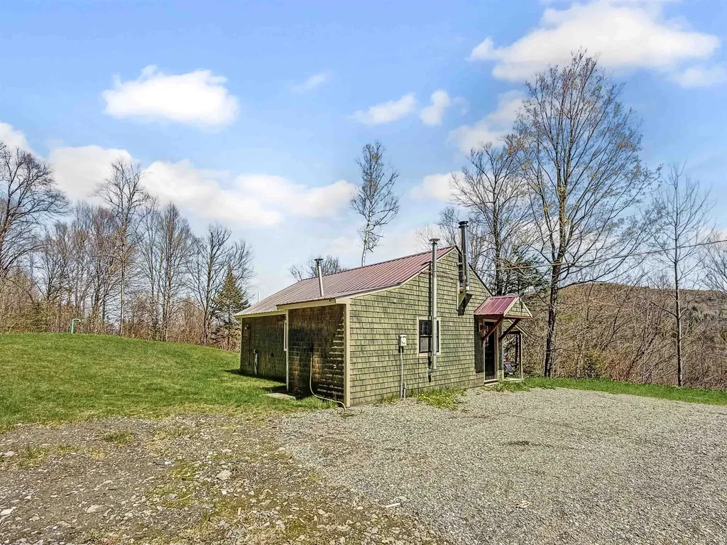36 Moss Drive Stewartstown NH 03576