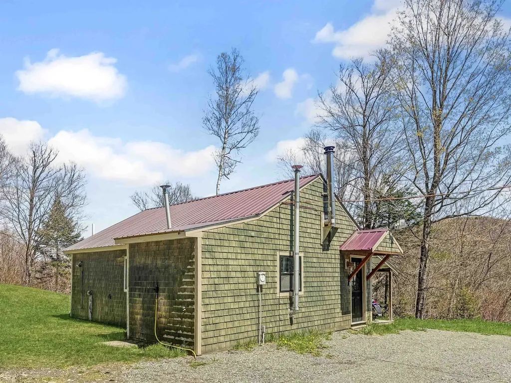 36 Moss Drive Stewartstown NH 03576