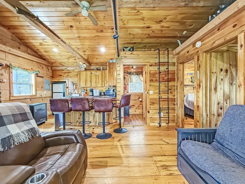 36 Moss Drive Stewartstown NH 03576