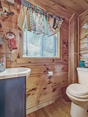 36 Moss Drive Stewartstown NH 03576