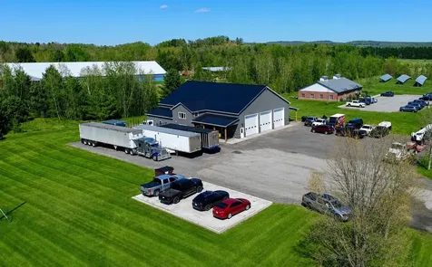 304 Commerce Way Derby VT 05829