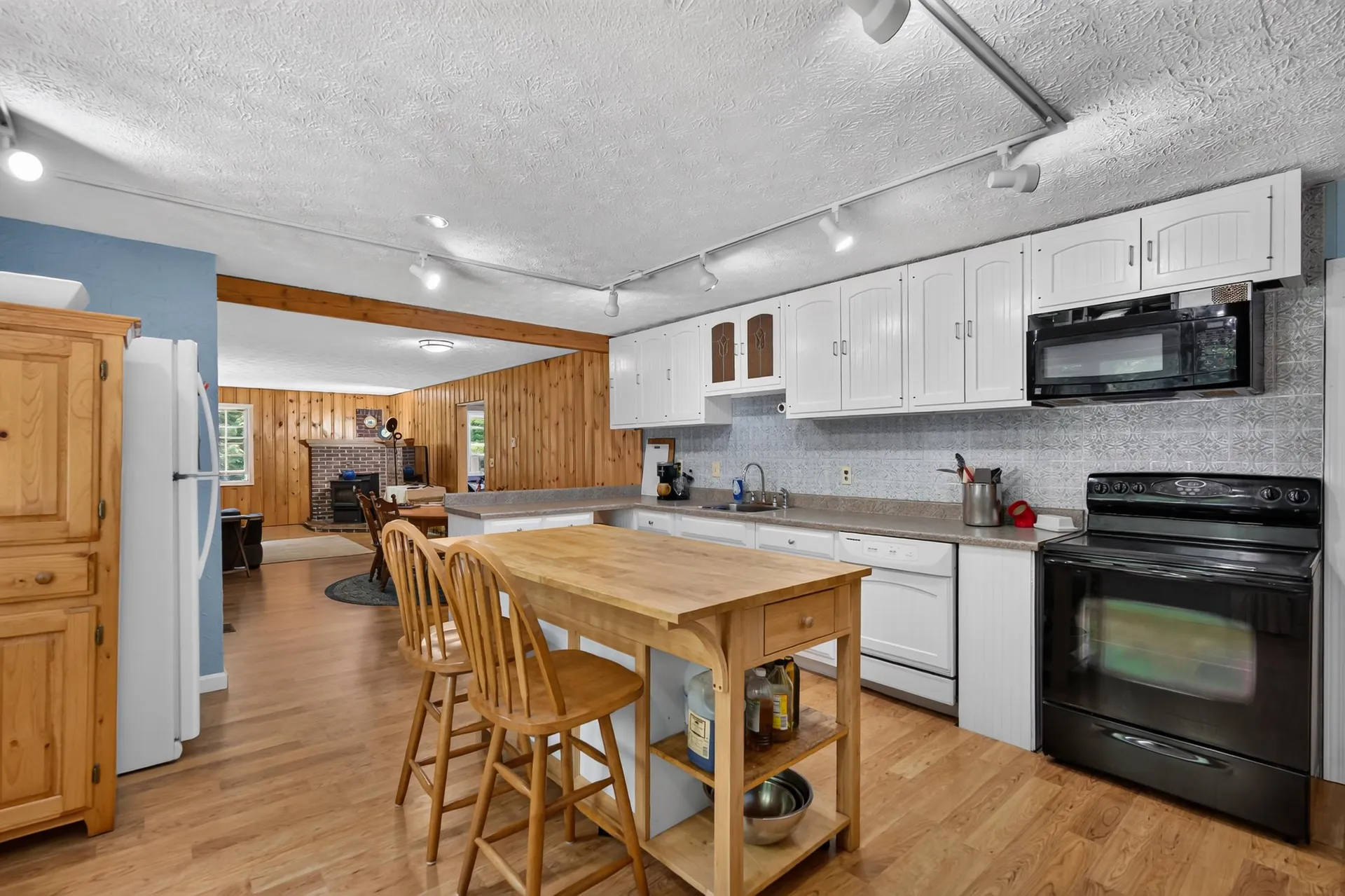 92 Old Cathedral Road Rindge NH 03461