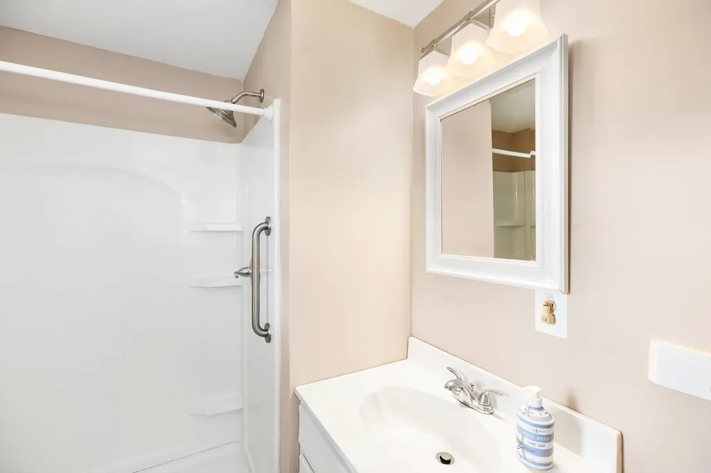 14 Fellows Avenue Hampton NH 03842