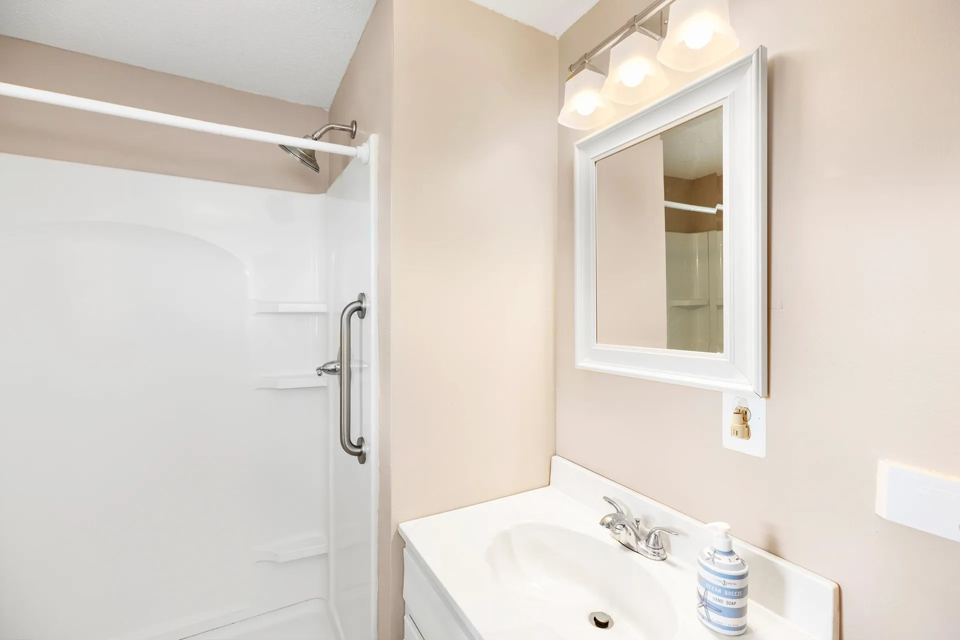 14 Fellows Avenue Hampton NH 03842