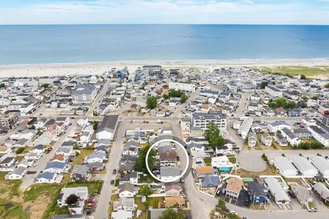 14 Fellows Avenue Hampton NH 03842
