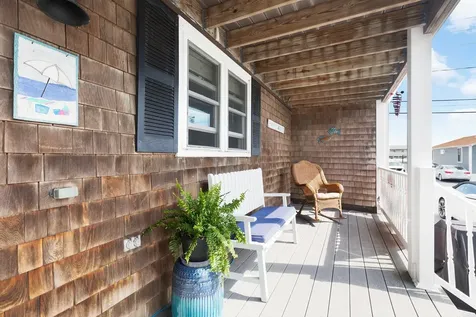 14 Fellows Avenue Hampton NH 03842