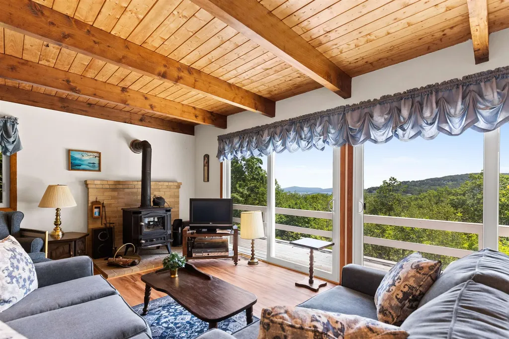 176 Sagamore Road Gilford NH 03249